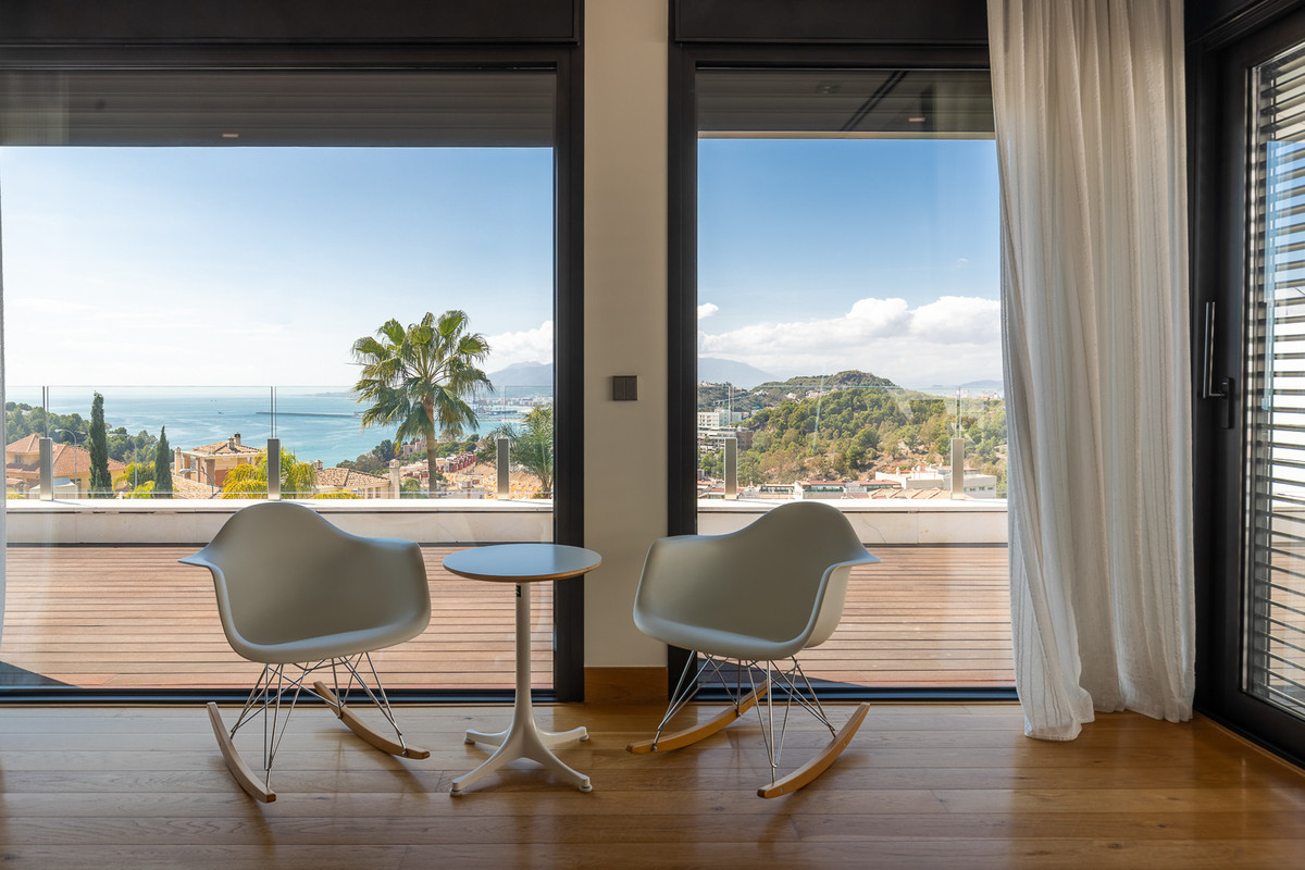 Huis te koop in Málaga Este | 8 slaapkamers H5508232