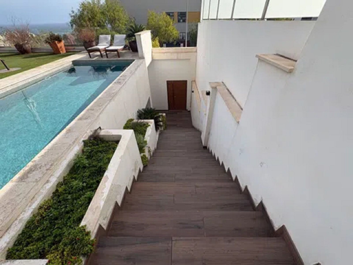 Huis te koop in Málaga Este | 5 slaapkamers H5521006