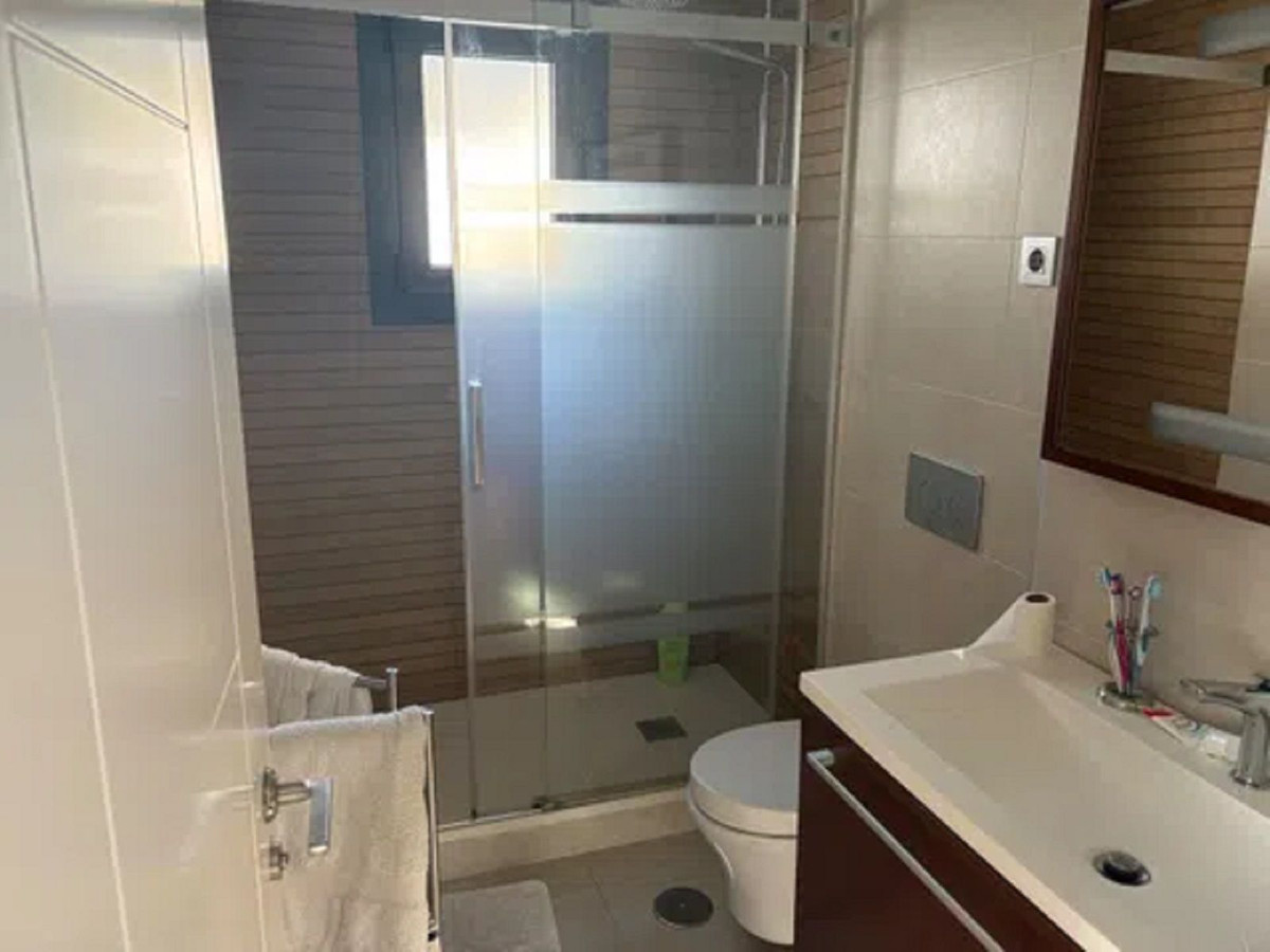 Huis te koop in Málaga Este | 5 slaapkamers H5521006
