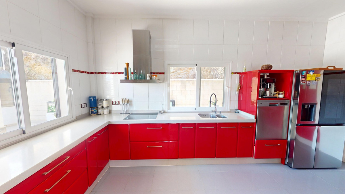 Huis te koop in Moclinejo | 4 slaapkamers H5220292