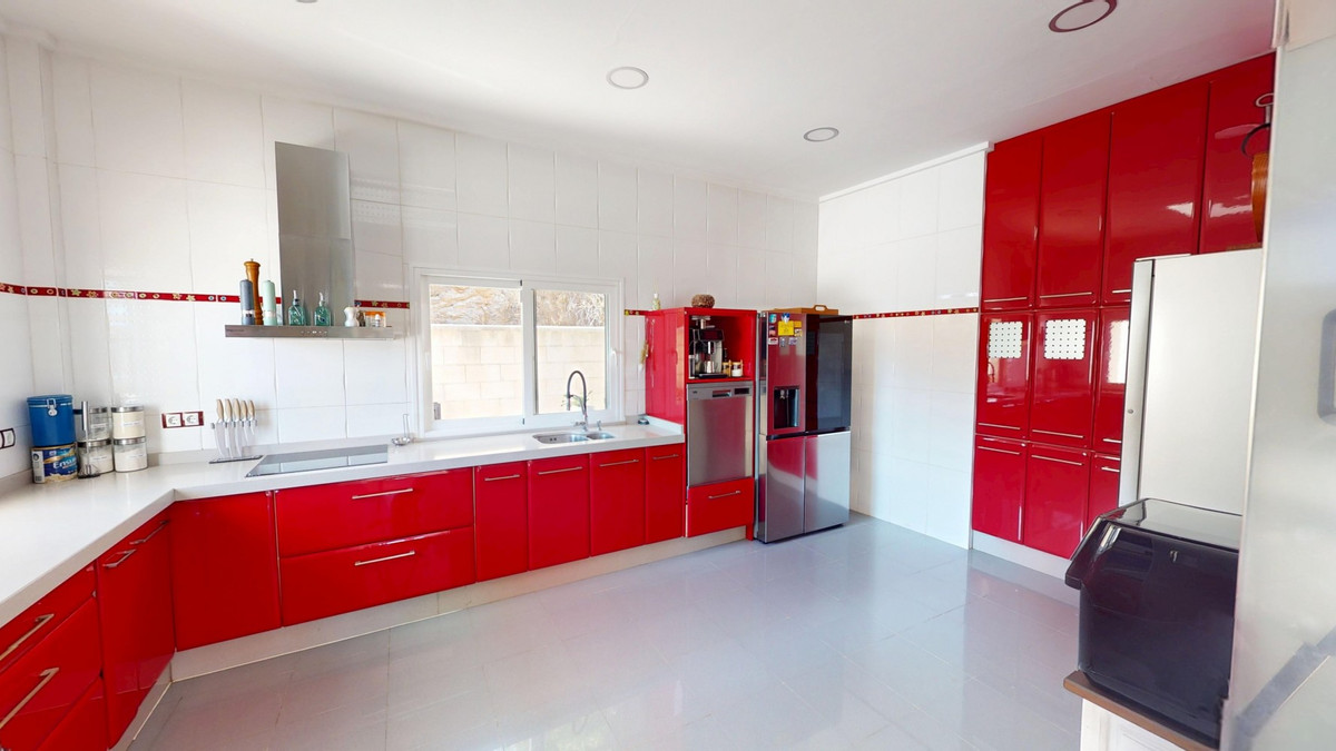 Huis te koop in Moclinejo | 4 slaapkamers H5220292