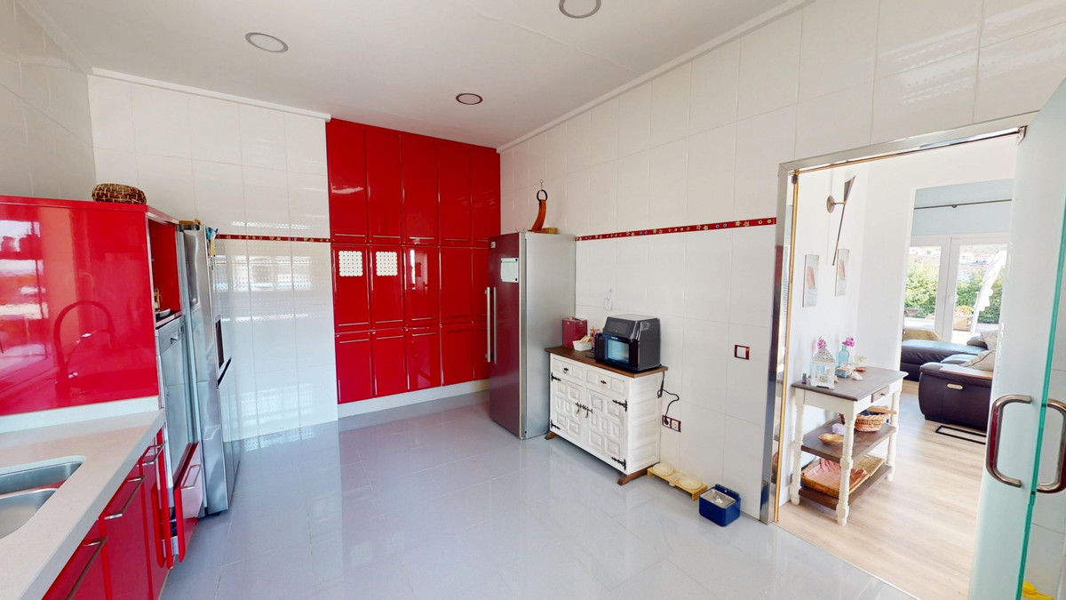 Huis te koop in Moclinejo | 4 slaapkamers H5220292