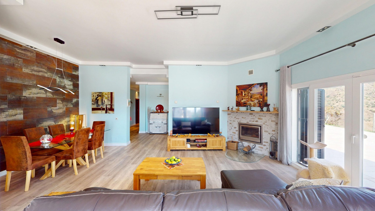 Huis te koop in Moclinejo | 4 slaapkamers H5220292