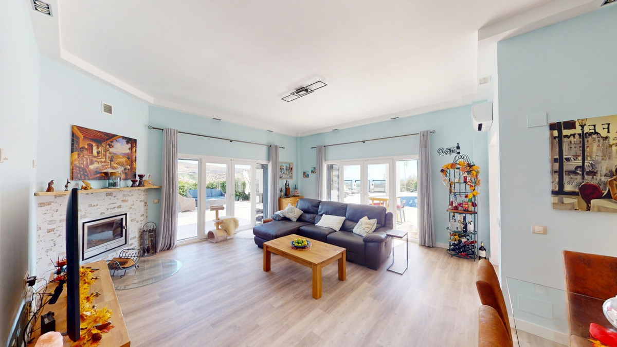 Huis te koop in Moclinejo | 4 slaapkamers H5220292