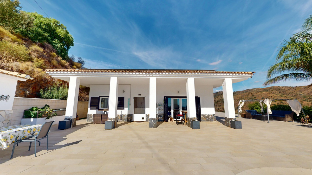 Huis te koop in Moclinejo | 4 slaapkamers H5220292