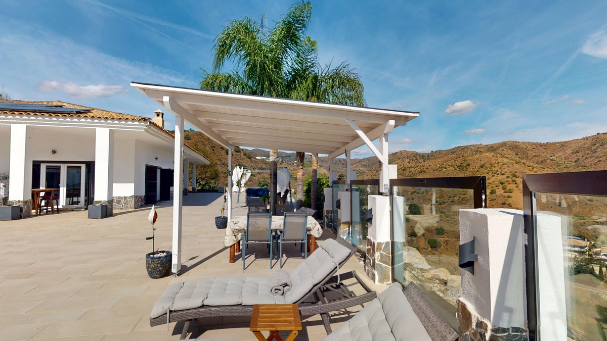 Huis te koop in Moclinejo | 4 slaapkamers H5220292