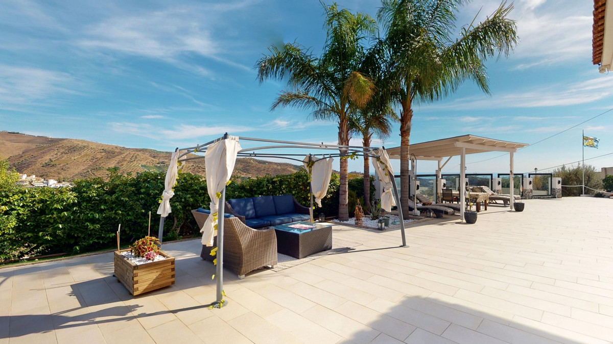 Huis te koop in Moclinejo | 4 slaapkamers H5220292