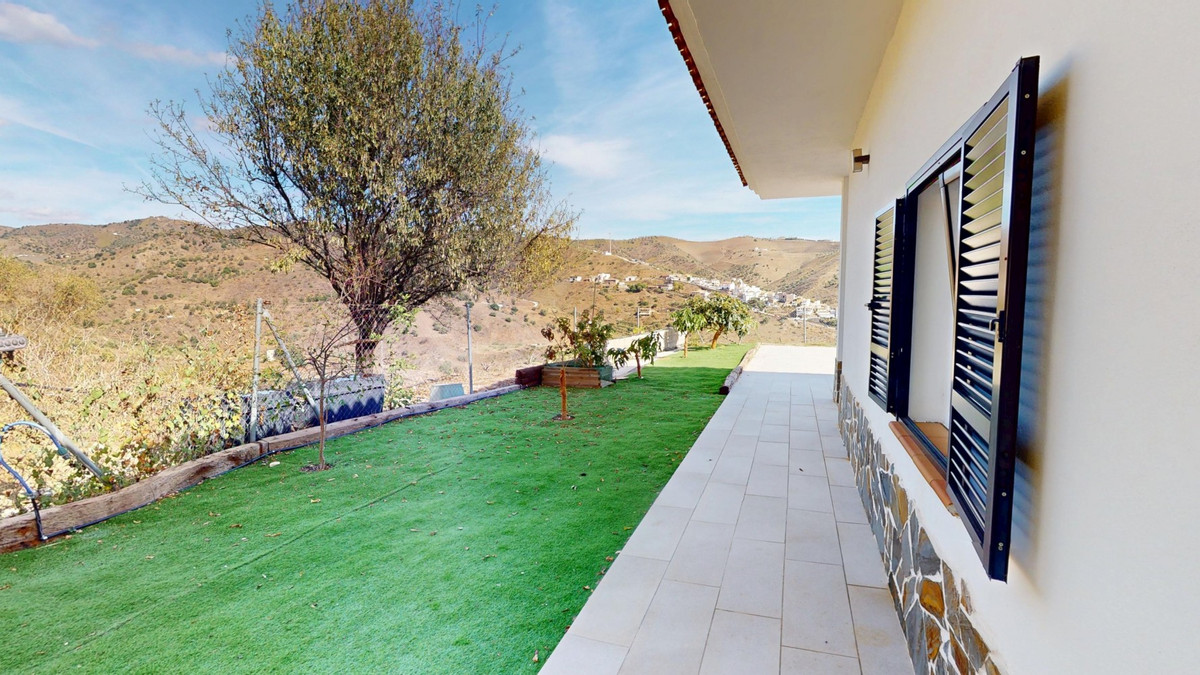 Huis te koop in Moclinejo | 4 slaapkamers H5220292