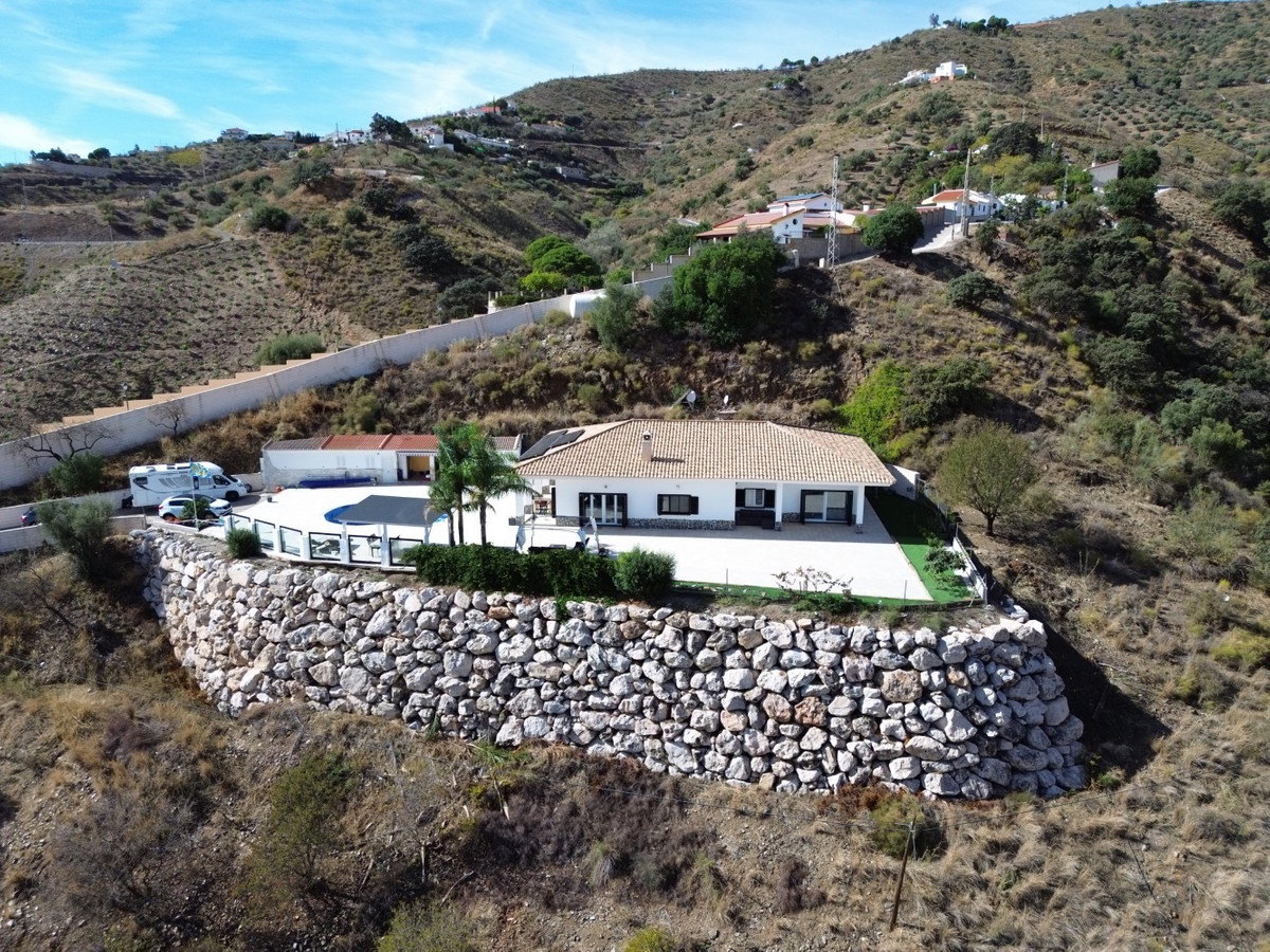 Huis te koop in Moclinejo | 4 slaapkamers H5220292