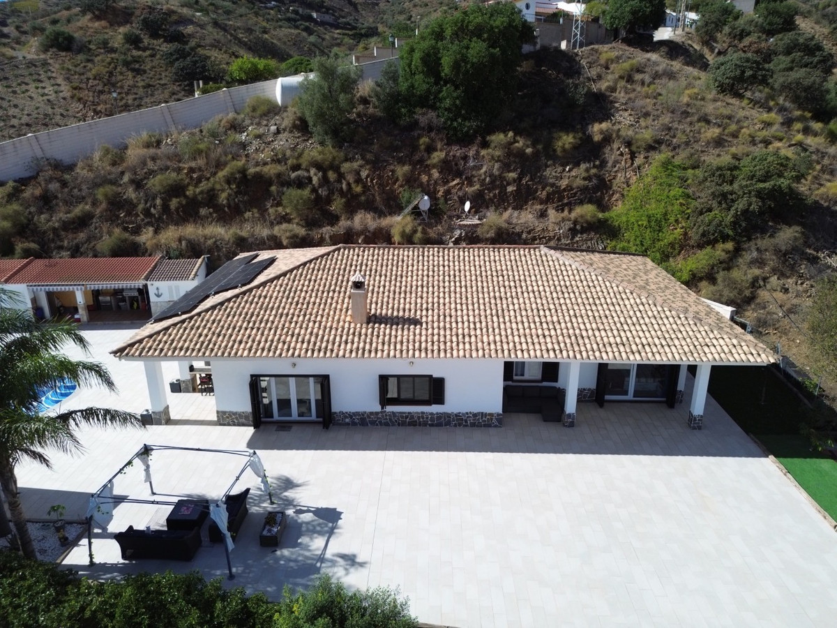 Huis te koop in Moclinejo | 4 slaapkamers H5220292