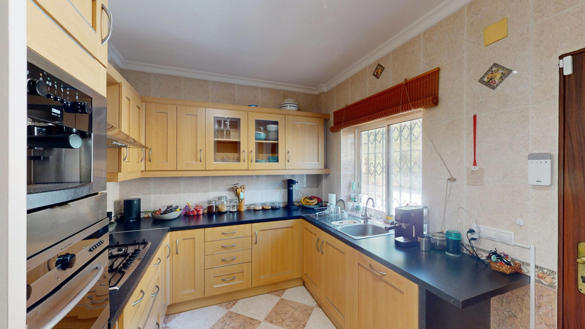 Huis te koop in Moclinejo | 2 slaapkamers H5294917