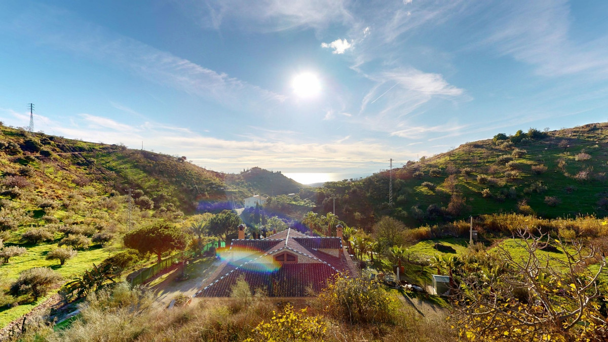 Huis te koop in Moclinejo | 2 slaapkamers H5294917