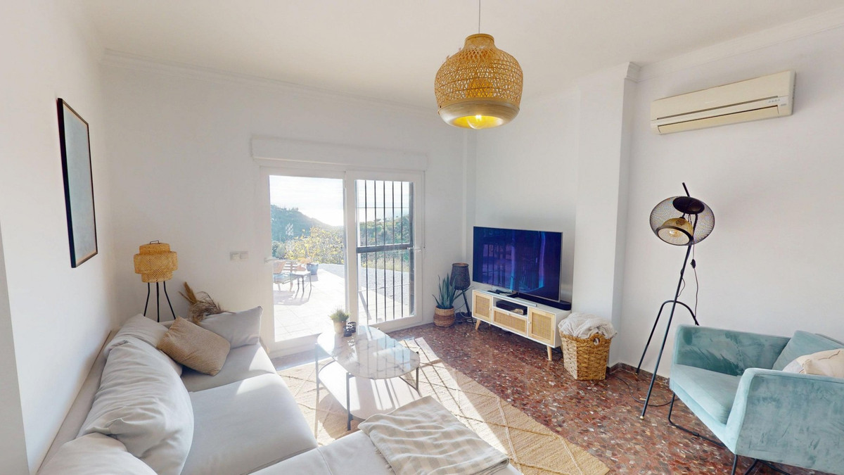 Huis te koop in Moclinejo | 2 slaapkamers H5294917