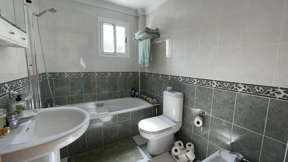 Finca - Cortijo te koop in Monda | 8 slaapkamers H4330522