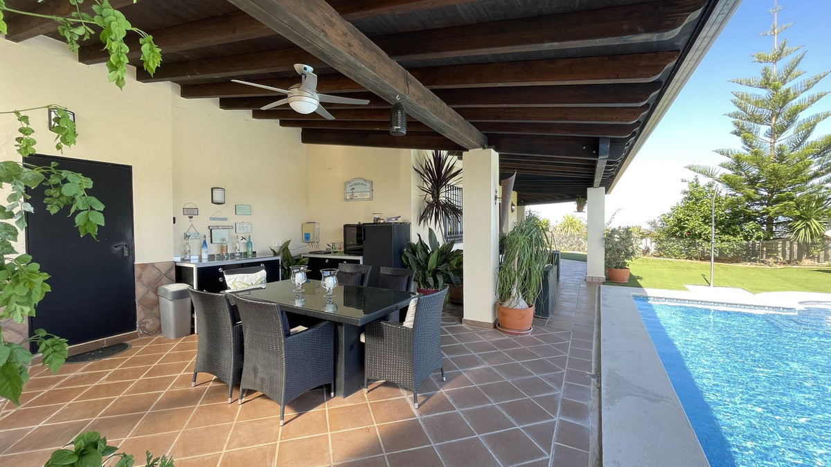 Finca - Cortijo te koop in Monda | 8 slaapkamers H4330522