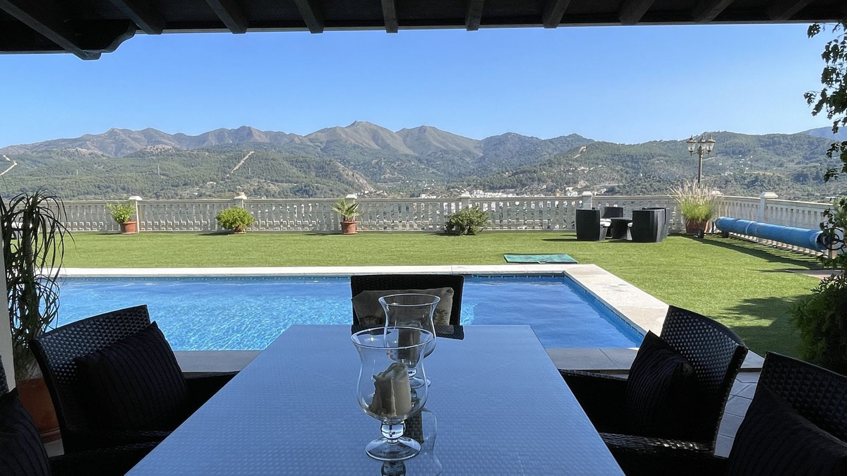 Finca - Cortijo te koop in Monda | 8 slaapkamers H4330522