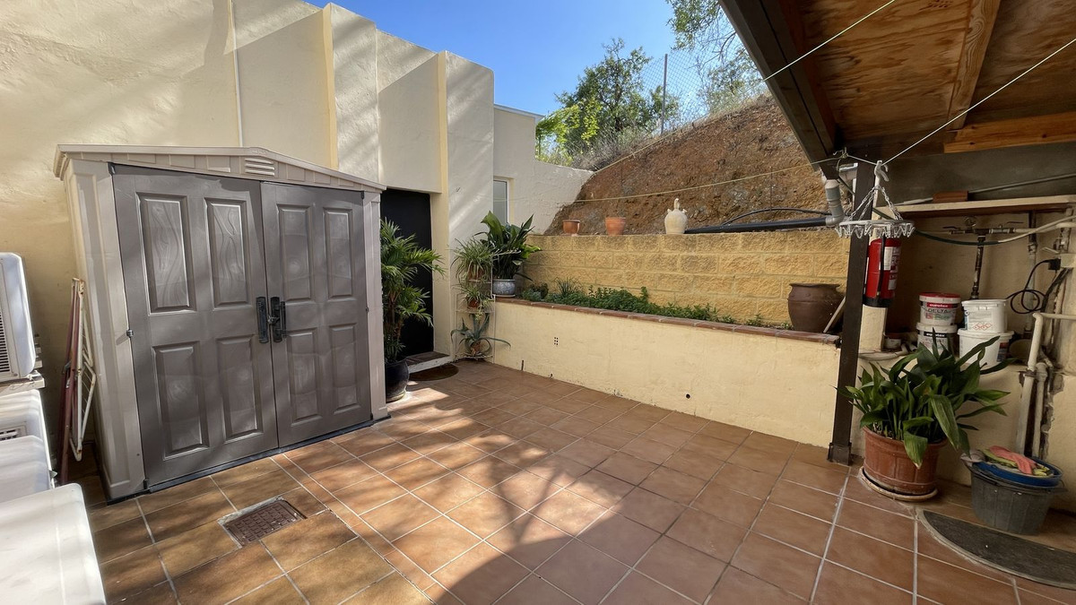 Finca - Cortijo te koop in Monda | 8 slaapkamers H4330522