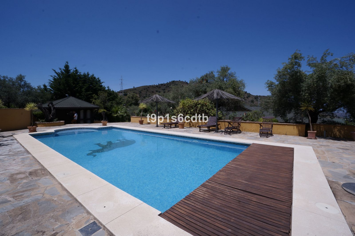 Property main view 60