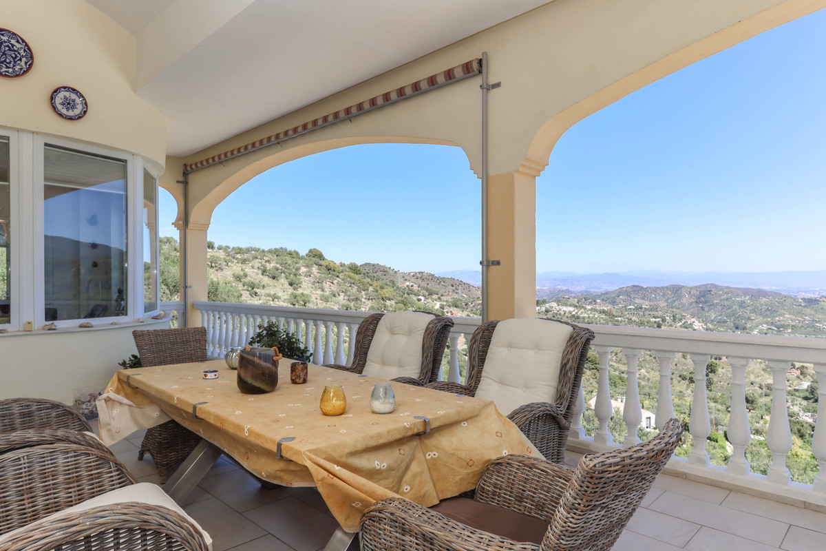 Property main view 40