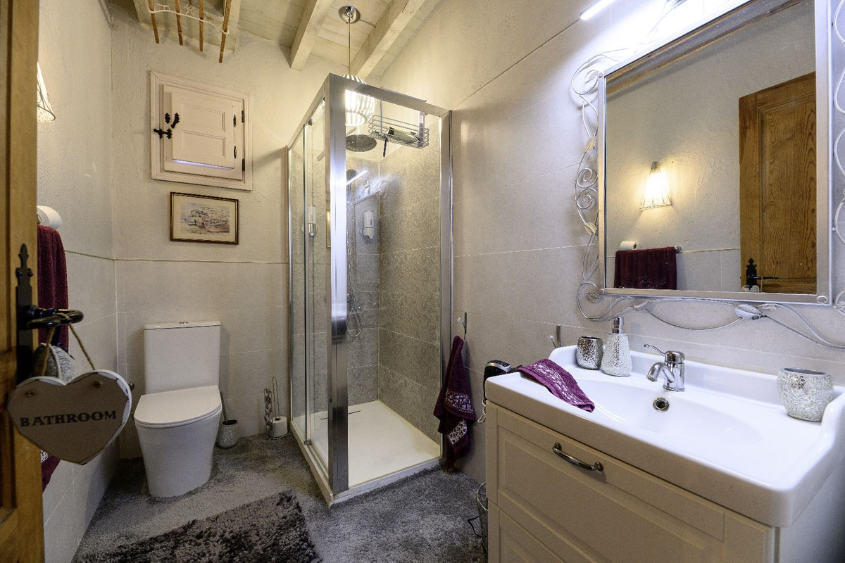 Geschakelde Woning te koop in Monda | 5 slaapkamers H5040073