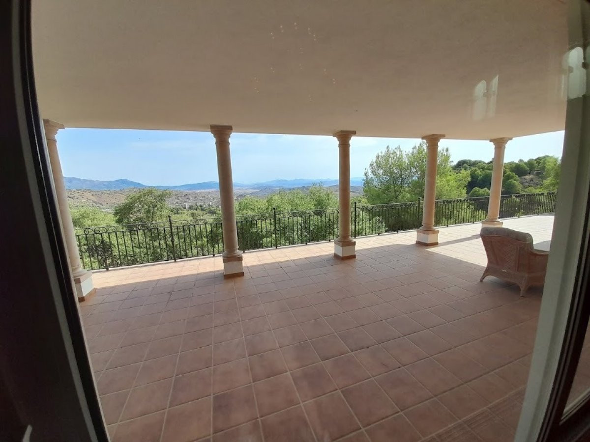 Finca - Cortijo te koop in Monda | 7 slaapkamers H5046826