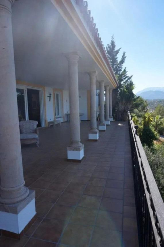 Finca - Cortijo te koop in Monda | 7 slaapkamers H5046826