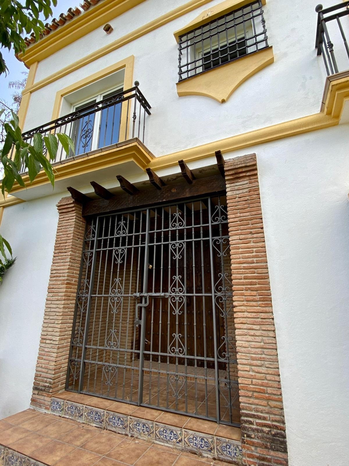 Finca - Cortijo te koop in Monda | 7 slaapkamers H5046826