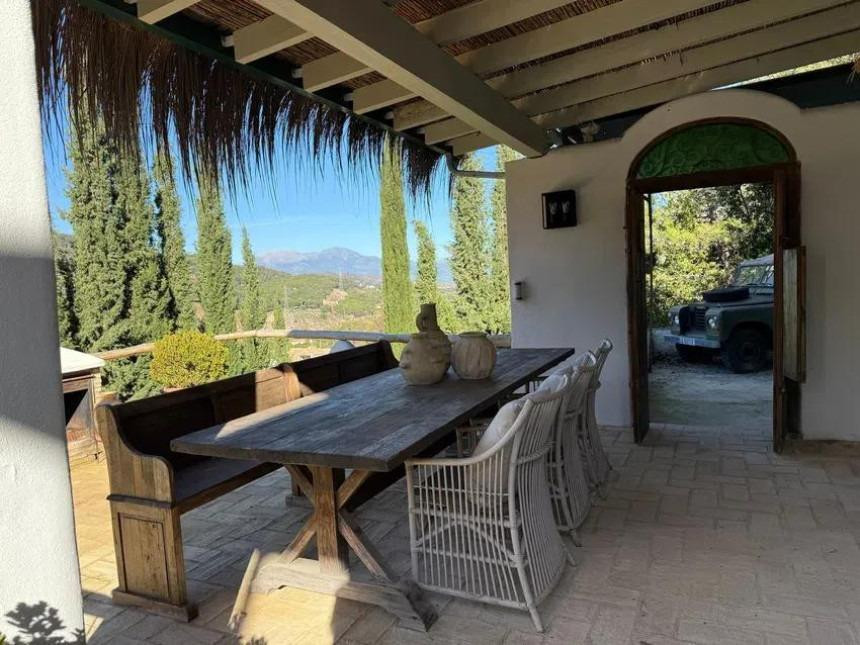 Finca - Cortijo te koop in Monda | 9 slaapkamers H5046922