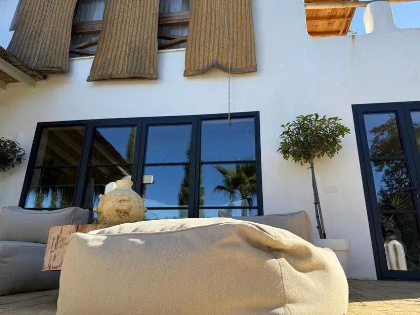 Finca - Cortijo te koop in Monda | 9 slaapkamers H5046922