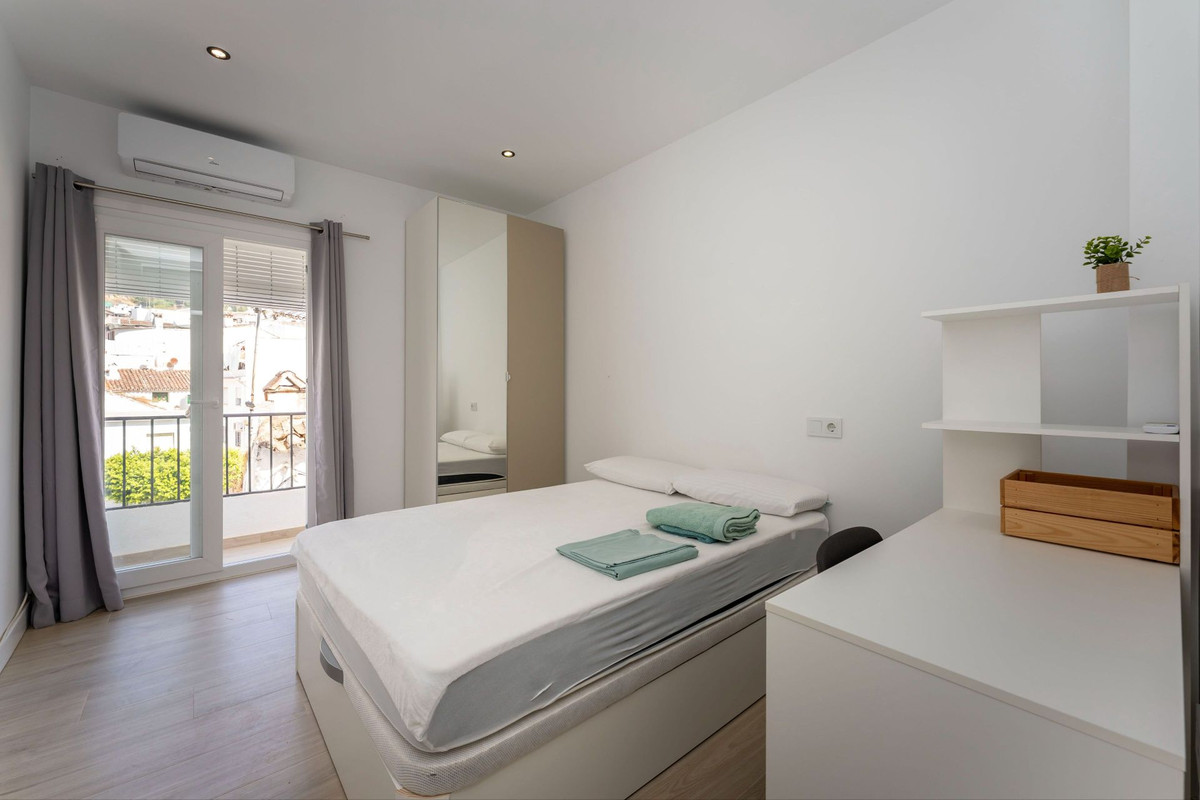 Geschakelde Woning te koop in Monda | 6 slaapkamers H5146189