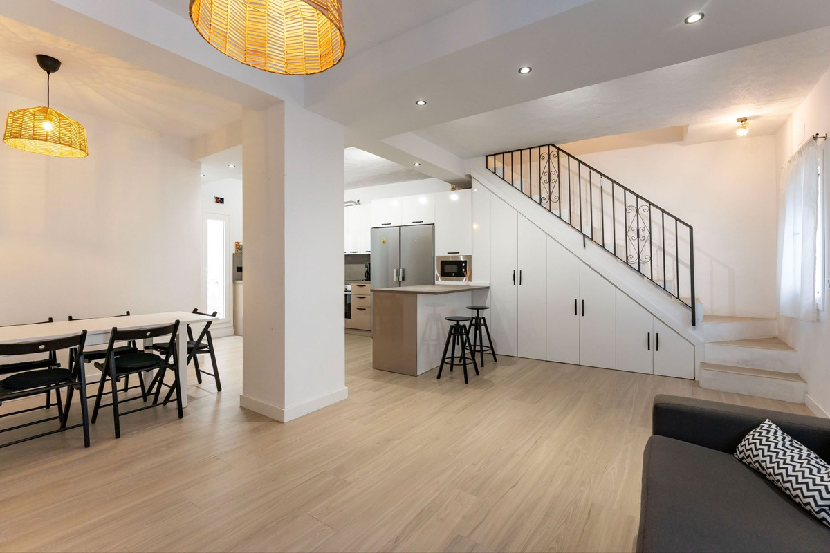 Geschakelde Woning te koop in Monda | 6 slaapkamers H5146189
