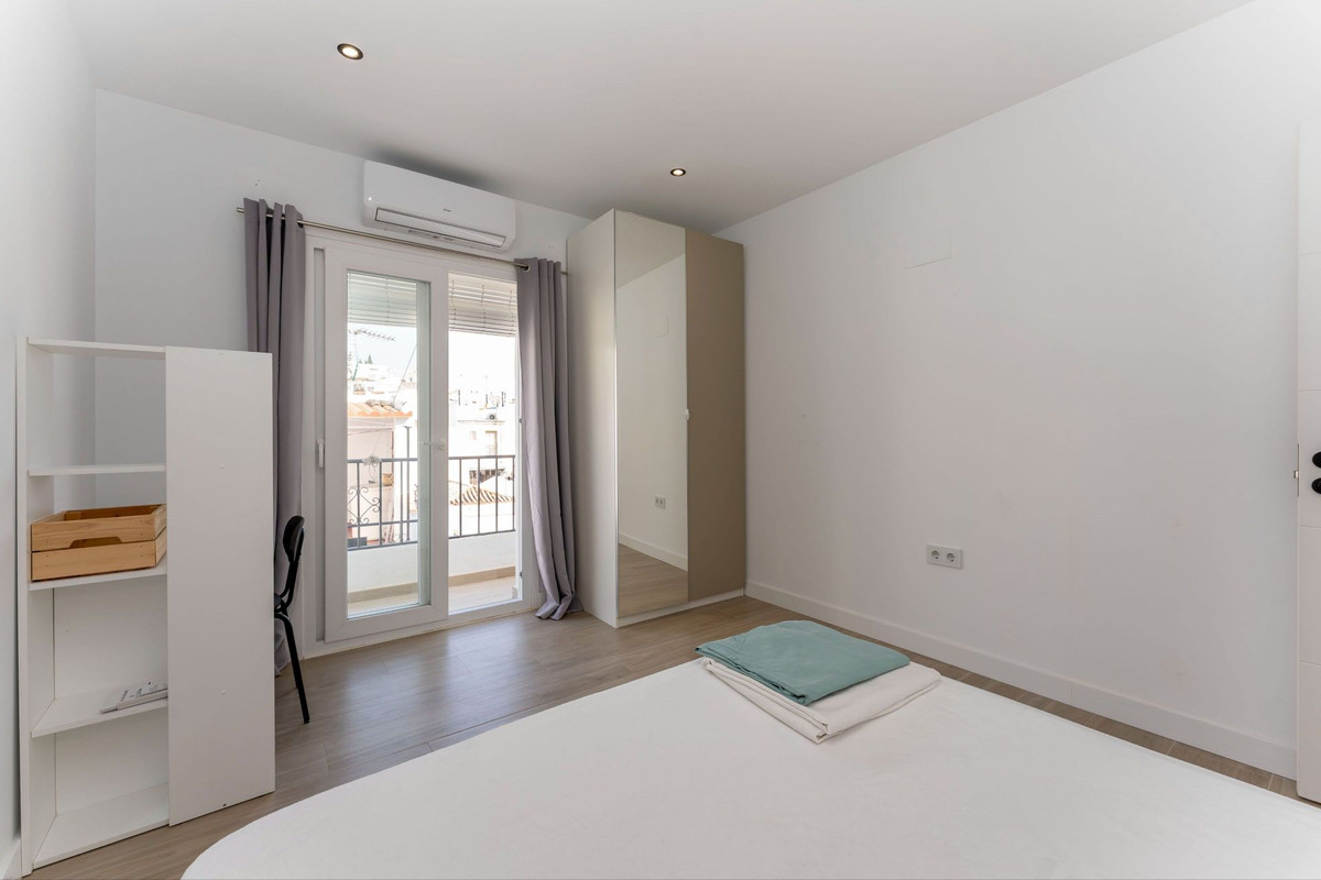 Geschakelde Woning te koop in Monda | 6 slaapkamers H5146189