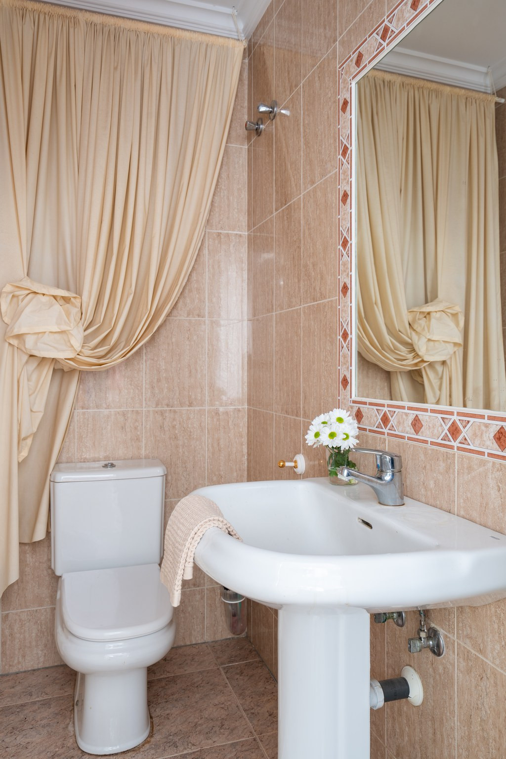 Geschakelde Woning te koop in Monda | 3 slaapkamers H5248144