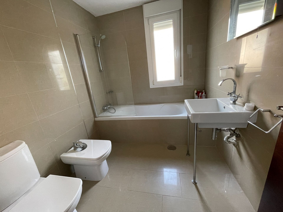 Huis te koop in Monforte Del Cid | 6 slaapkamers H4318624