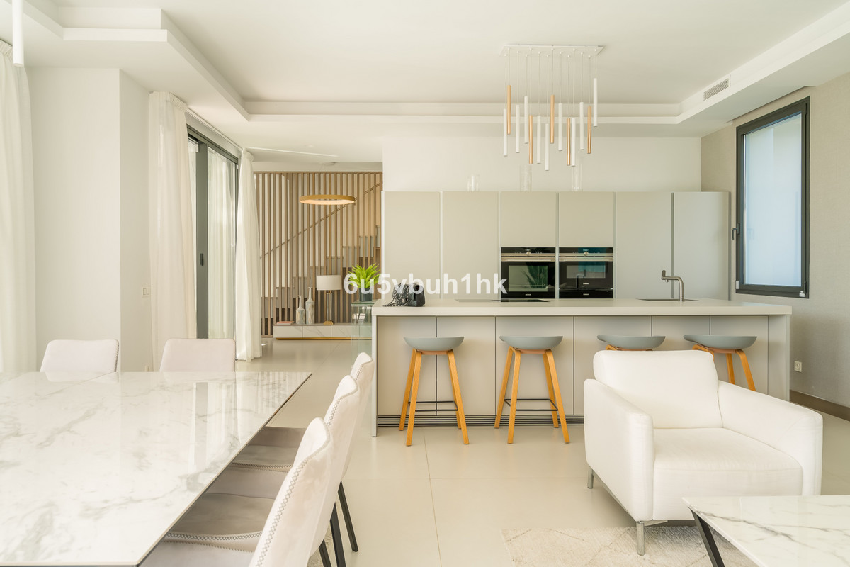 Huis te koop in Monte Halcones | 5 slaapkamers H5226268