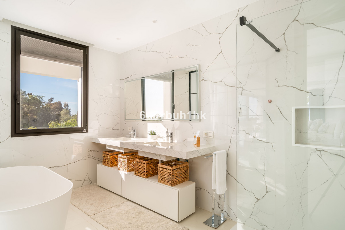 Huis te koop in Monte Halcones | 5 slaapkamers H5226268