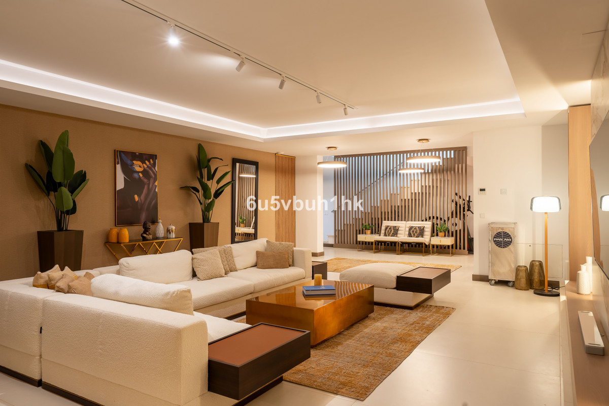 Huis te koop in Monte Halcones | 5 slaapkamers H5226268