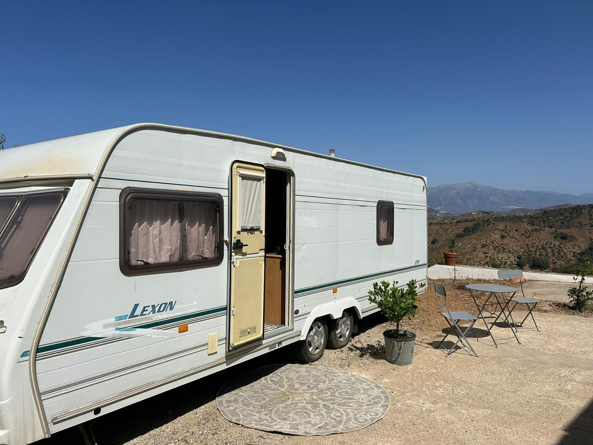 Vrijstaande Villa in Montes de Málaga-16