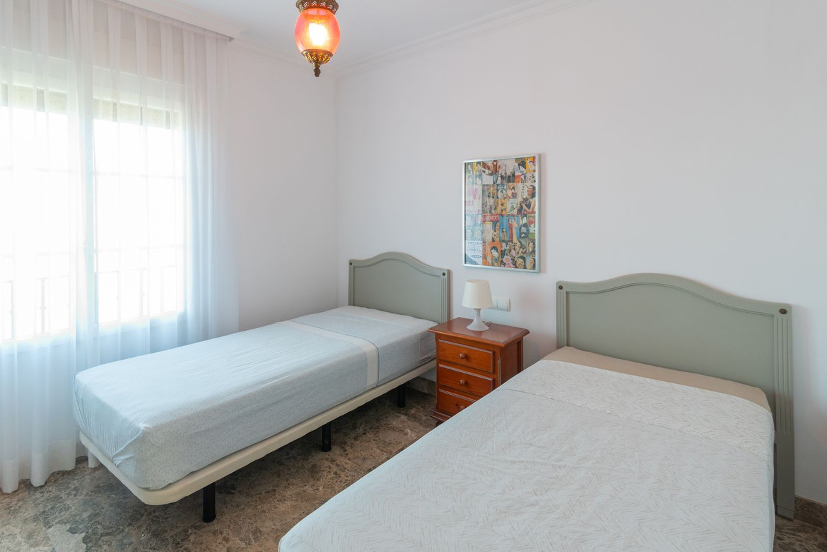 Vrijstaande Villa in Montes de Málaga-26