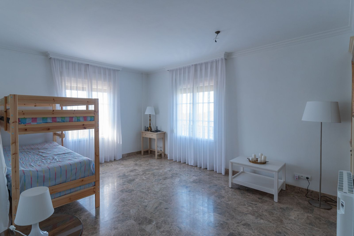Vrijstaande Villa in Montes de Málaga-40