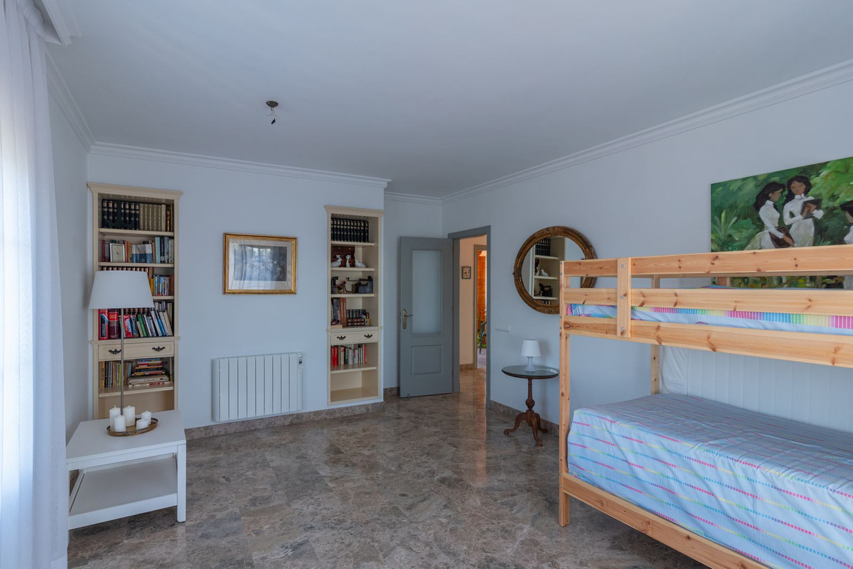 Vrijstaande Villa in Montes de Málaga-41