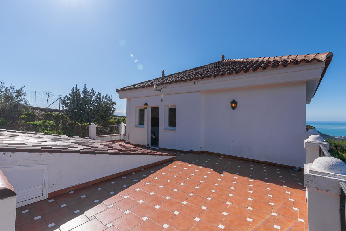Vrijstaande Villa in Montes de Málaga-50