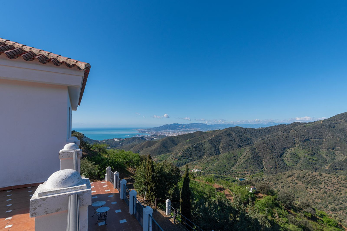 Vrijstaande Villa in Montes de Málaga-52