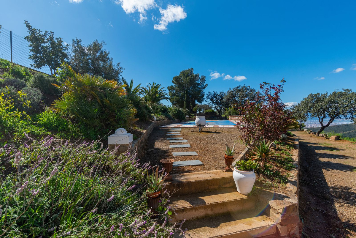 Vrijstaande Villa in Montes de Málaga-64