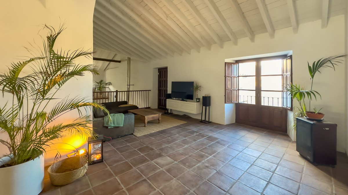 Huis te koop in Montes de Málaga | 8 slaapkamers H5247757