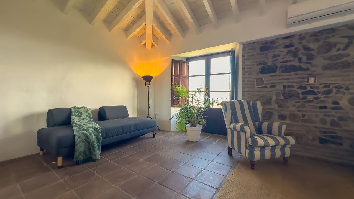 Huis te koop in Montes de Málaga | 8 slaapkamers H5247757