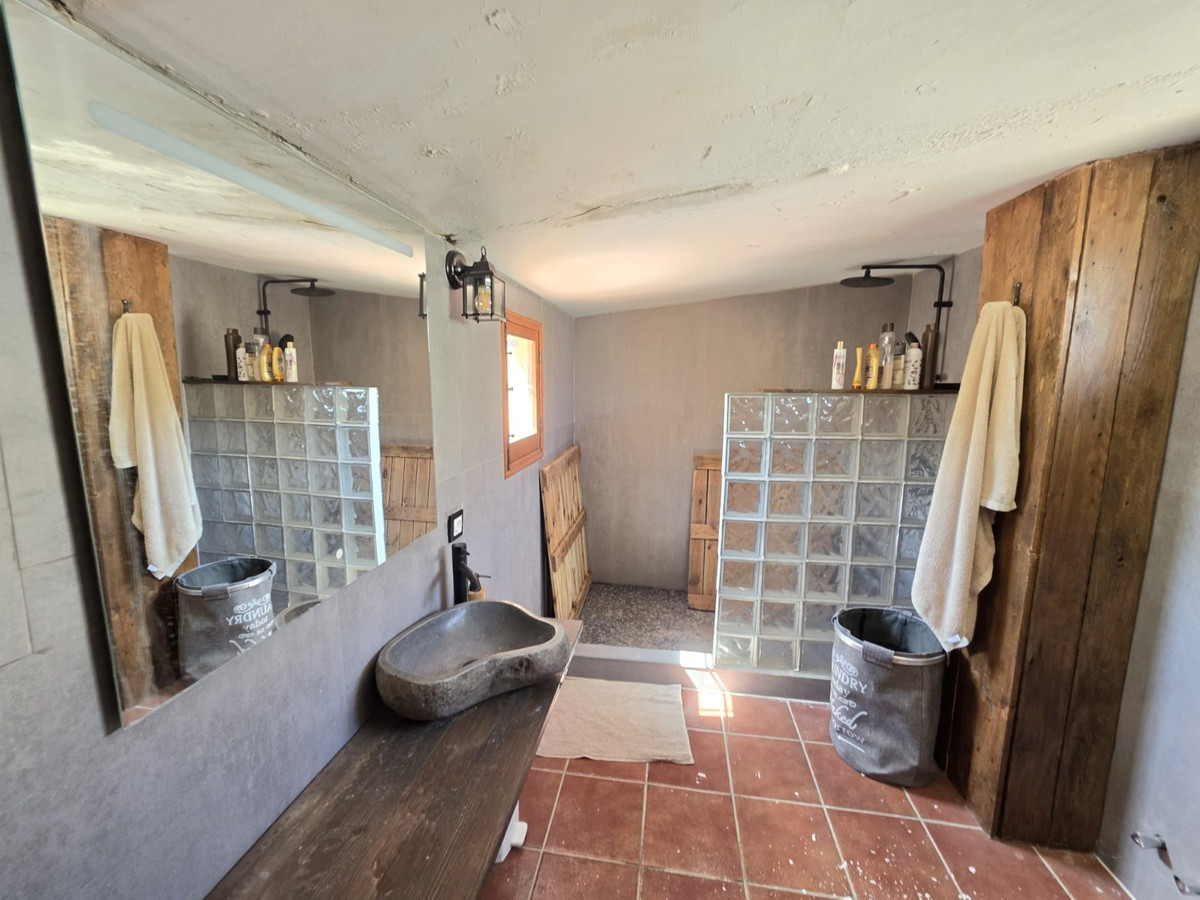 Finca - Cortijo te koop in Monóvar | 5 slaapkamers H5357836