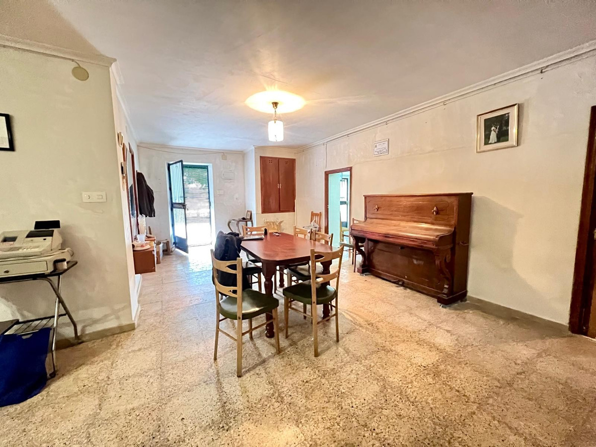 Appartement te koop in Monóvar | 10 slaapkamers H5408611