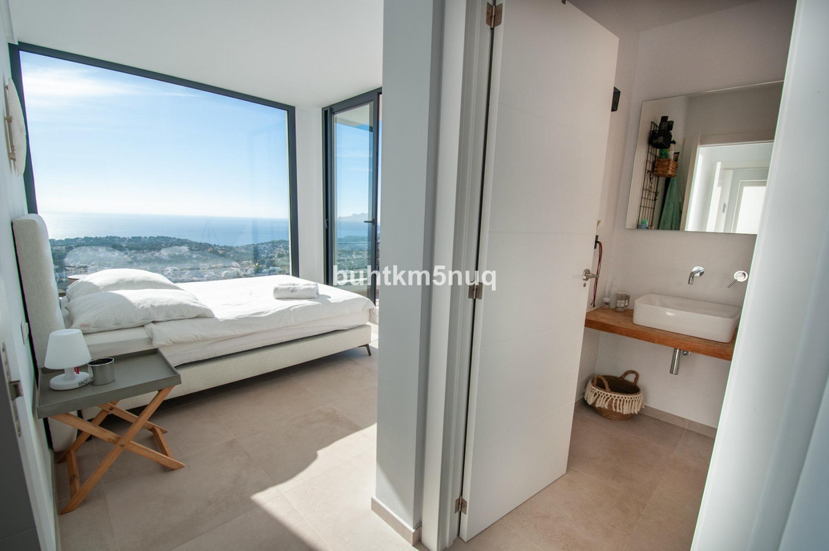 Huis te koop in Moraira | 5 slaapkamers H4757995