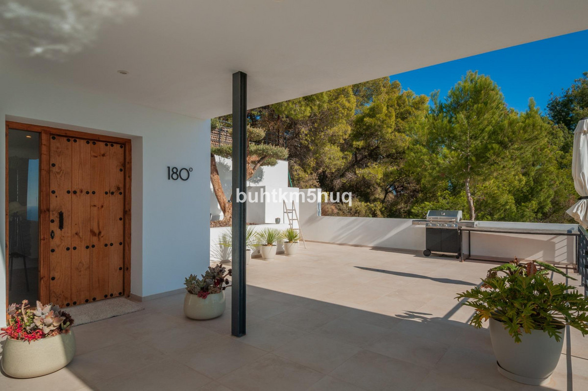 Huis te koop in Moraira | 5 slaapkamers H4757995